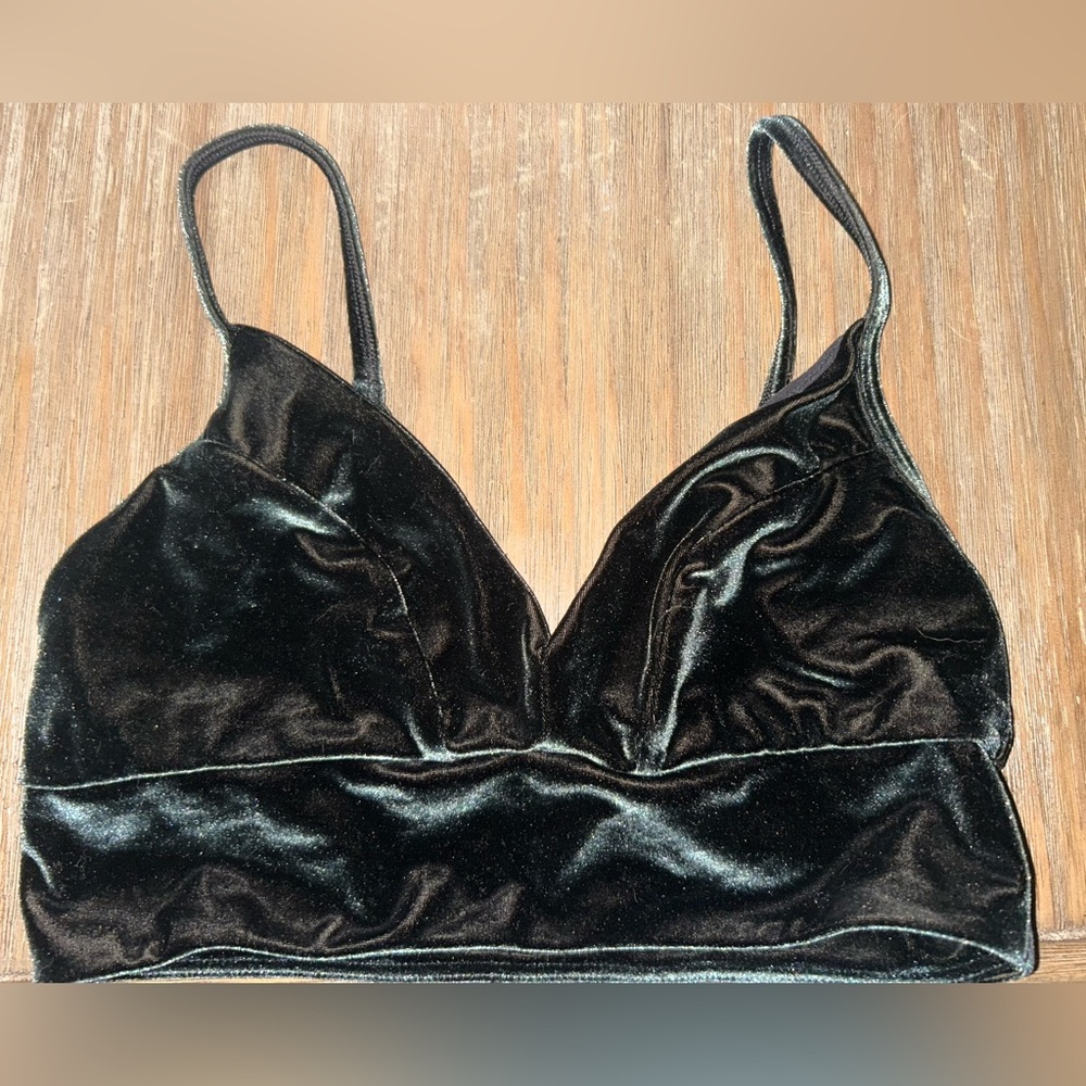 Victoria Sport Green Velvet Bralette size small Victoria’s Secret